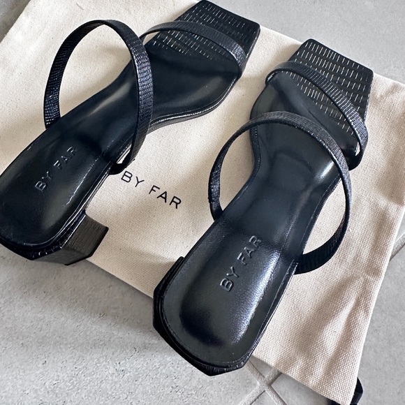 By far Tanya - Picture 1 of 3